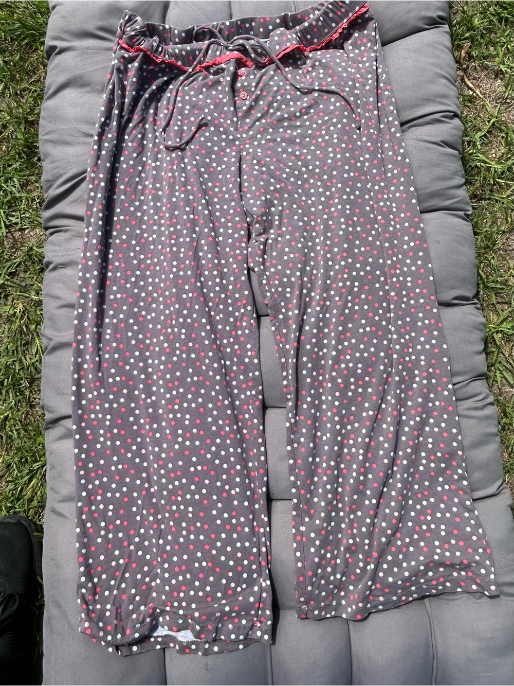 Jasmine & Ginger Gray Sweatpants with Pink & White Polka Dots